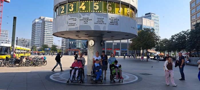 Gruppe 4: Ausflug zum Alexanderplatz.